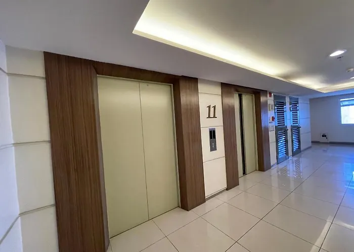 Hel Condotel Near Bgc Taguig,manila アパートホテル 3*
