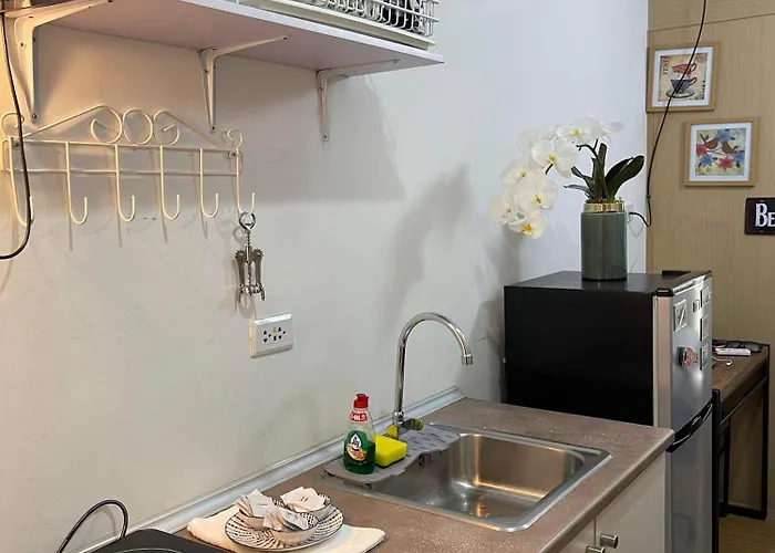 Hel Condotel Near Bgc Taguig,manila 3* マニラ市